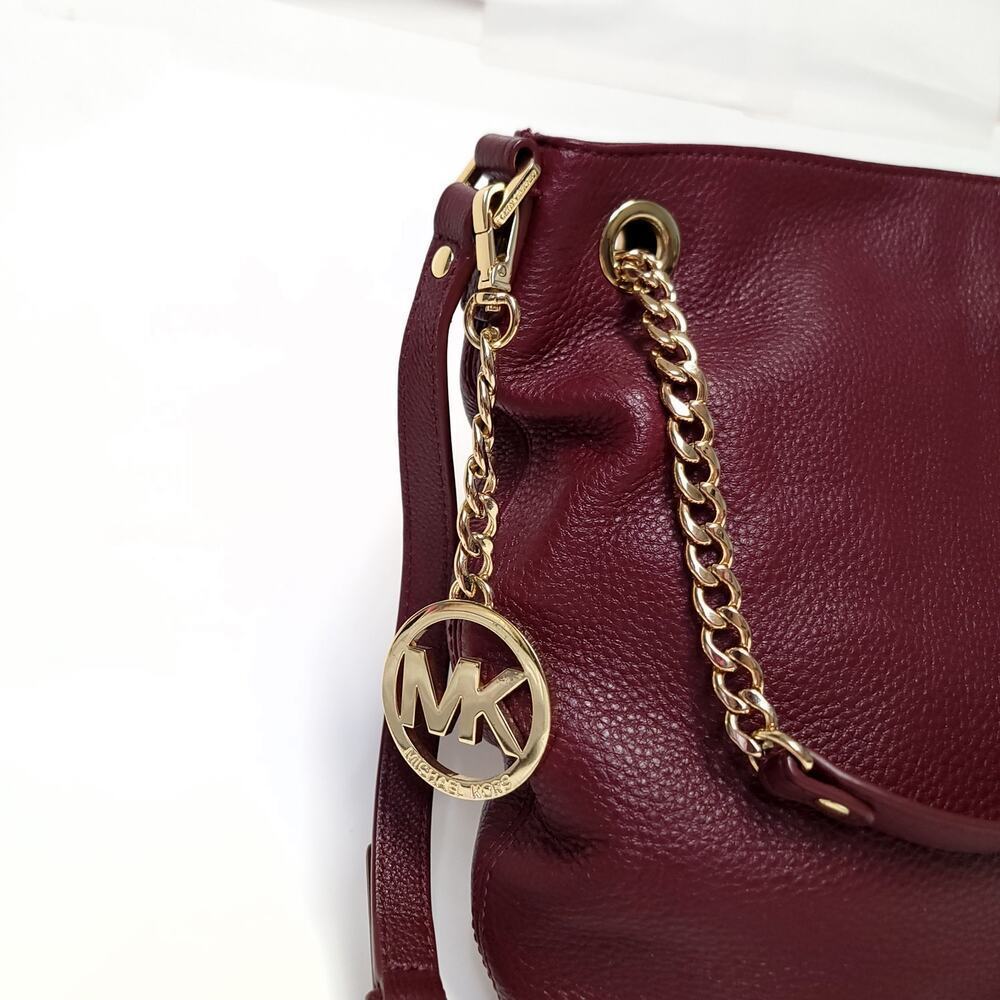 Michael Kors Purse Jet Set Tote Bag Burgundy with Gold Chain​ - Picture 5 of 11
